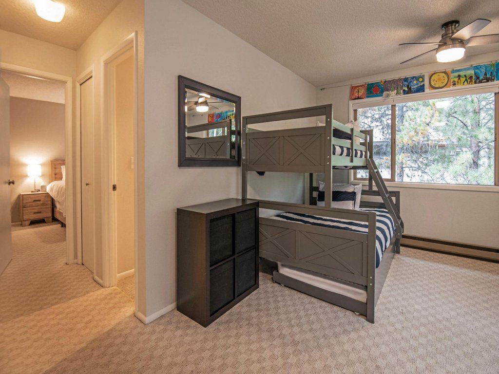 5 Wickiup Vacation Rental in Sunriver - RedAwning