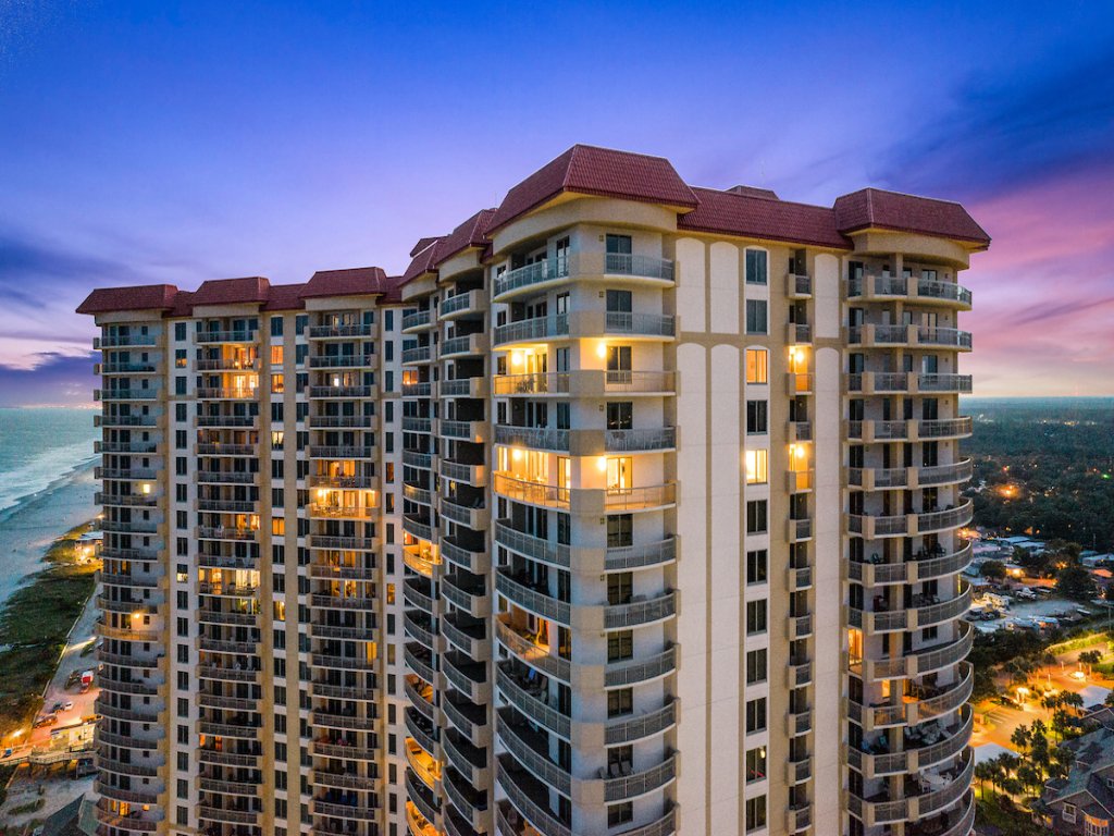 2507 Margate - 4 bedroom ocean front condo - Vacation Rental in Myrtle Beach - RedAwning