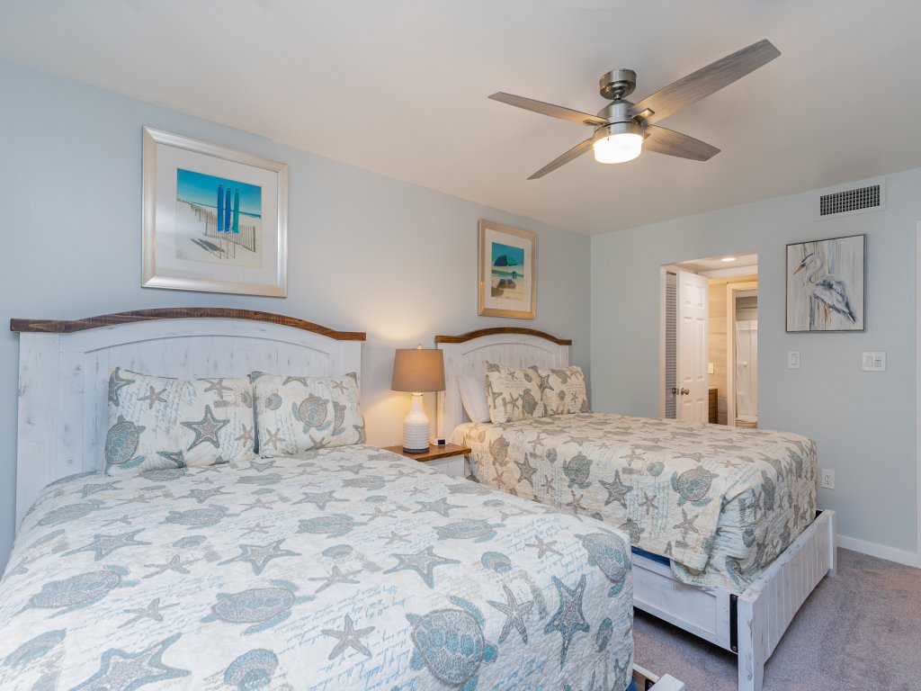 Completely remodeled and open 18C Richmond Park Vacation Rental in Myrtle Beach - RedAwning