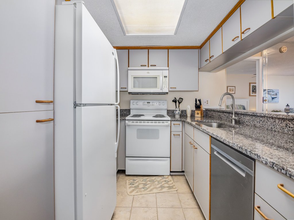 401 South Hampton - 2BR 2BA ocean view condo Vacation Rental in Myrtle Beach - RedAwning