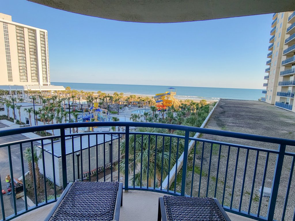 209 Brighton Vacation Rental in Myrtle Beach - RedAwning