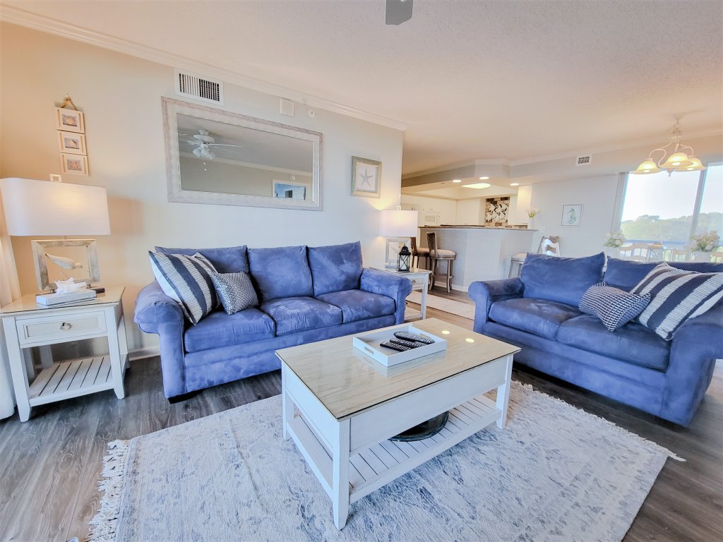 209 Brighton Vacation Rental in Myrtle Beach - RedAwning