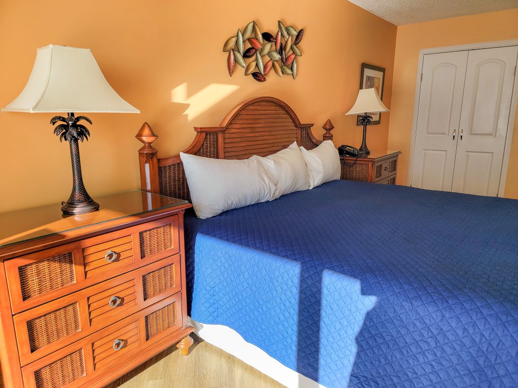 904 South Hampton Vacation Rental in Myrtle Beach - RedAwning