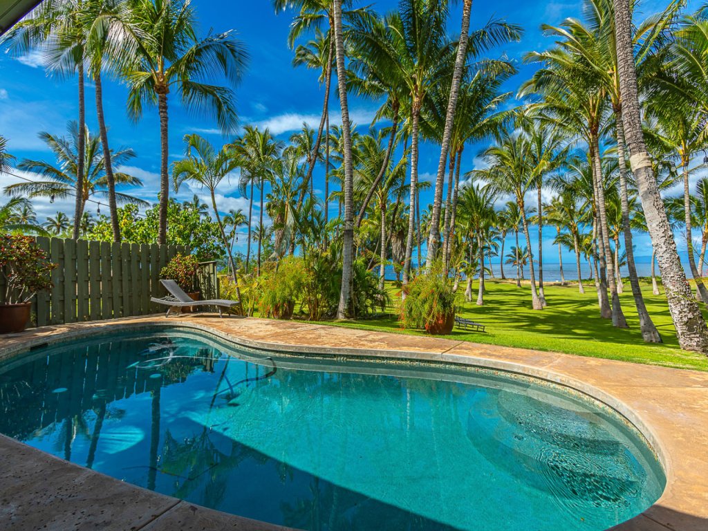 Halama Hale Private Home Vacation Rental in Kihei - RedAwning