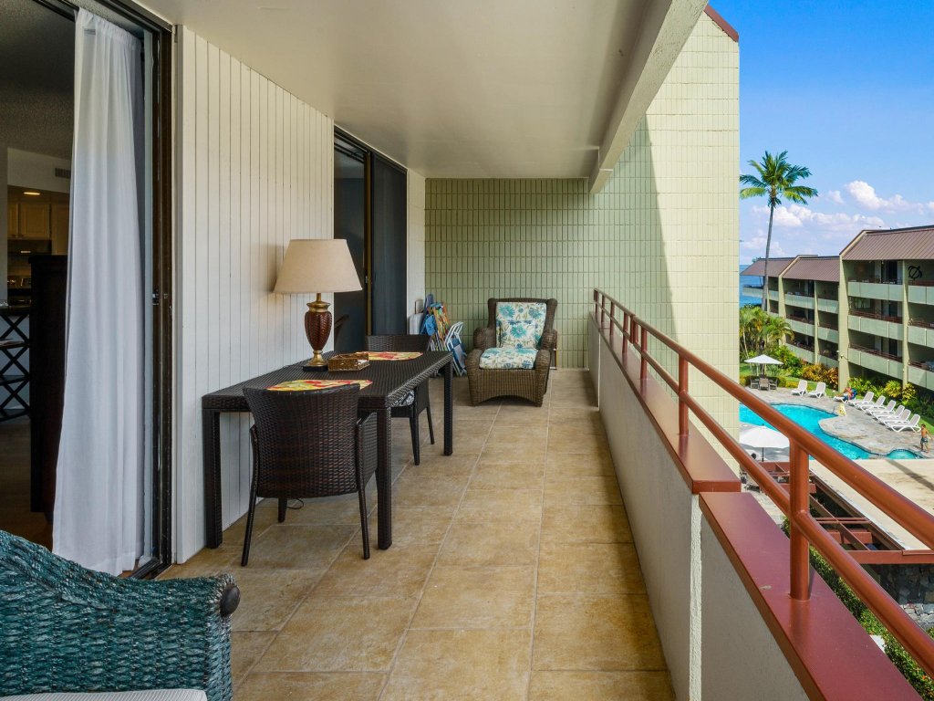 Big Island White Sands Village 221 Vacation Rental in Kailua Kona - RedAwning