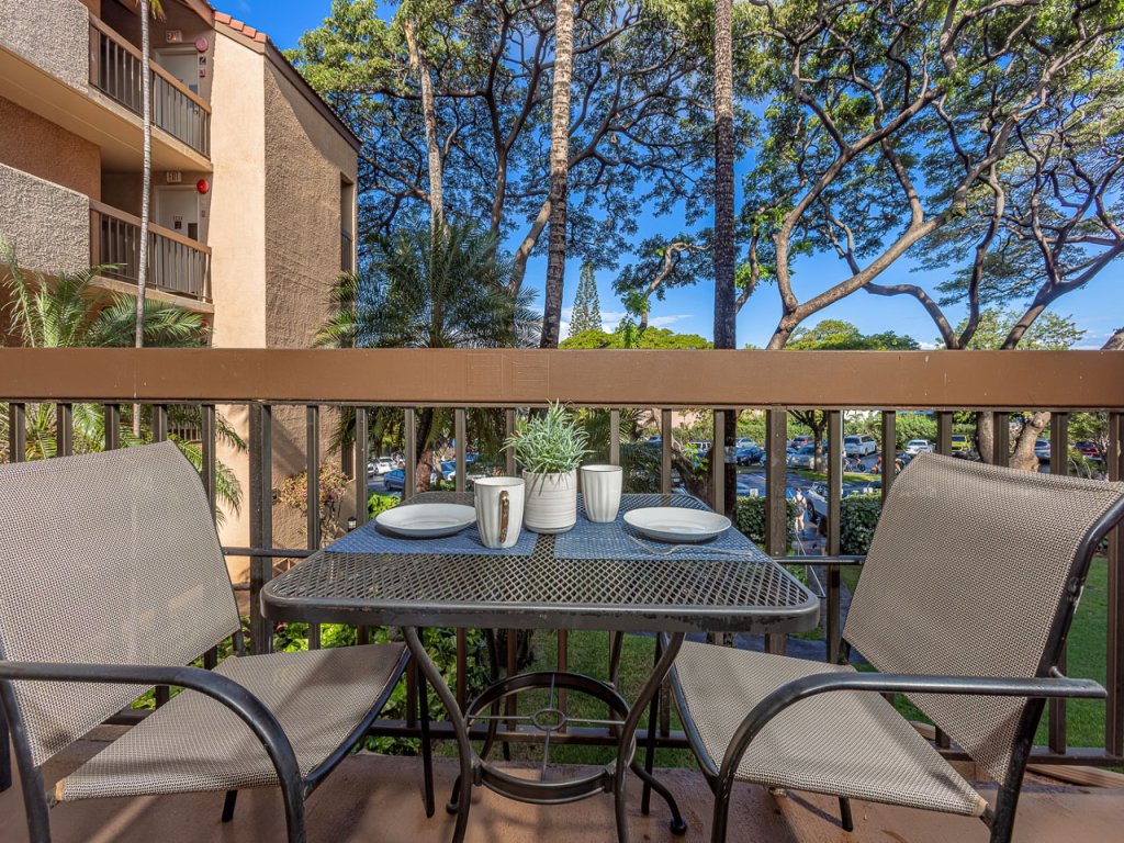 Maui Vista 2213 Vacation Rental in Kihei - RedAwning