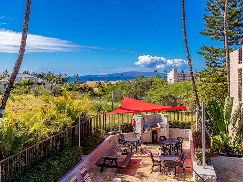 Kihei Alii Kai D301 Vacation Rental in Kihei - RedAwning