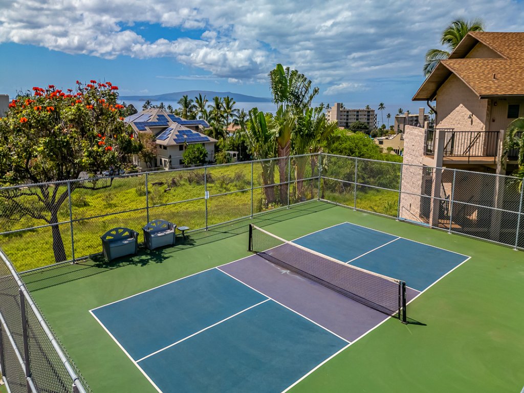 Kihei Alii Kai D301 Vacation Rental in Kihei - RedAwning