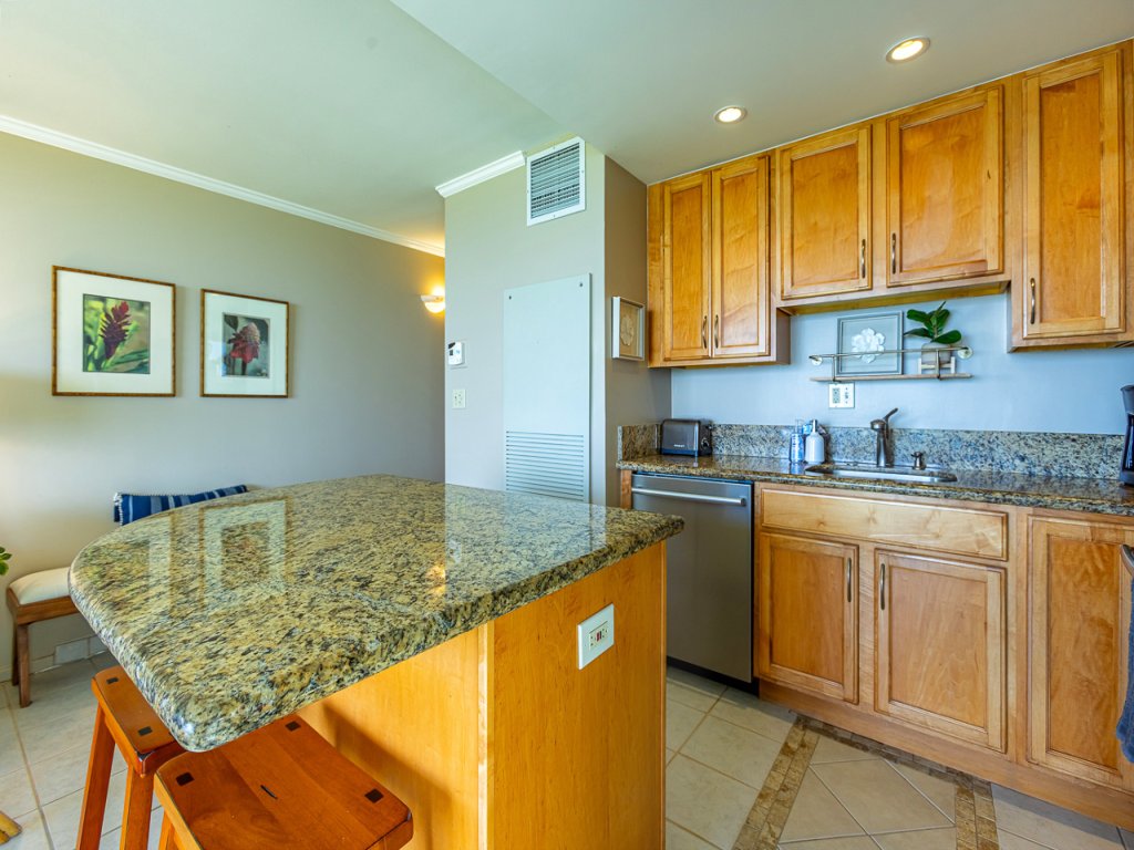 Sugar Beach Resort 113 Vacation Rental in Kihei - RedAwning