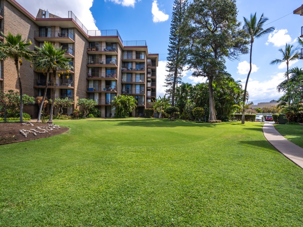 Kauhale Makai 308 Vacation Rental in Kihei - RedAwning