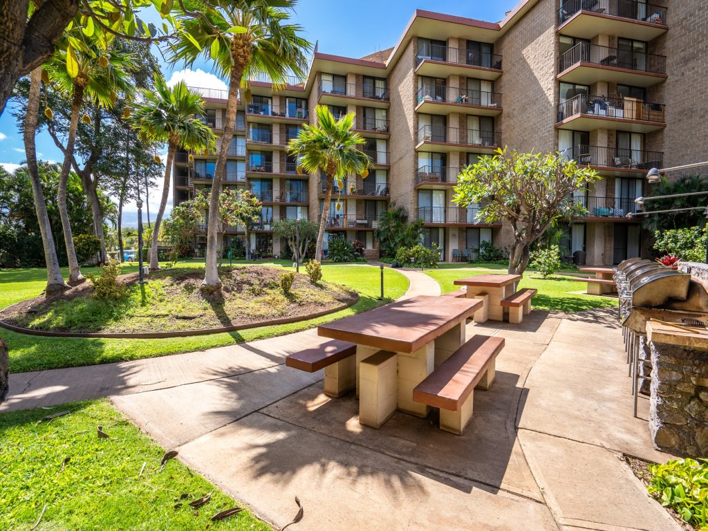 Kauhale Makai 308 Vacation Rental in Kihei - RedAwning