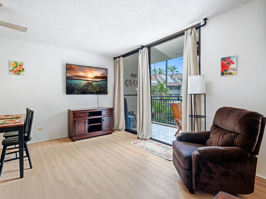 Big Island Kona Alii D212 Vacation Rental in Kailua Kona - RedAwning