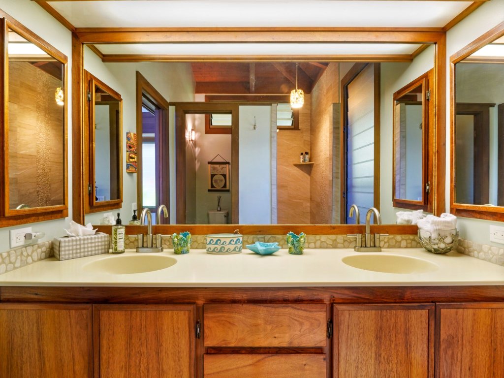 Big Island Hale Kaheka 6592 Vacation Rental in Kailua Kona - RedAwning