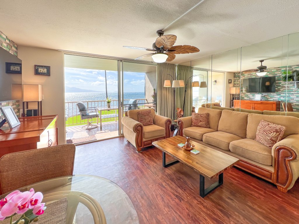 Maalaea Kai 215 Vacation Rental in Wailuku - RedAwning