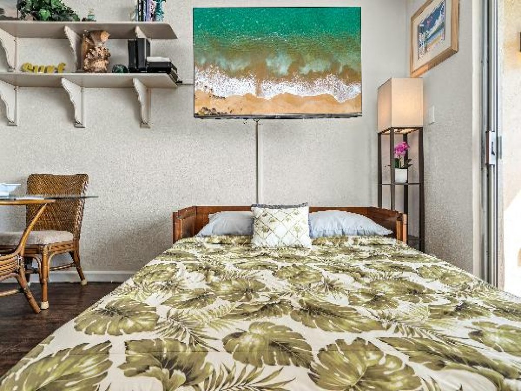 Maalaea Kai 215 Vacation Rental in Wailuku - RedAwning