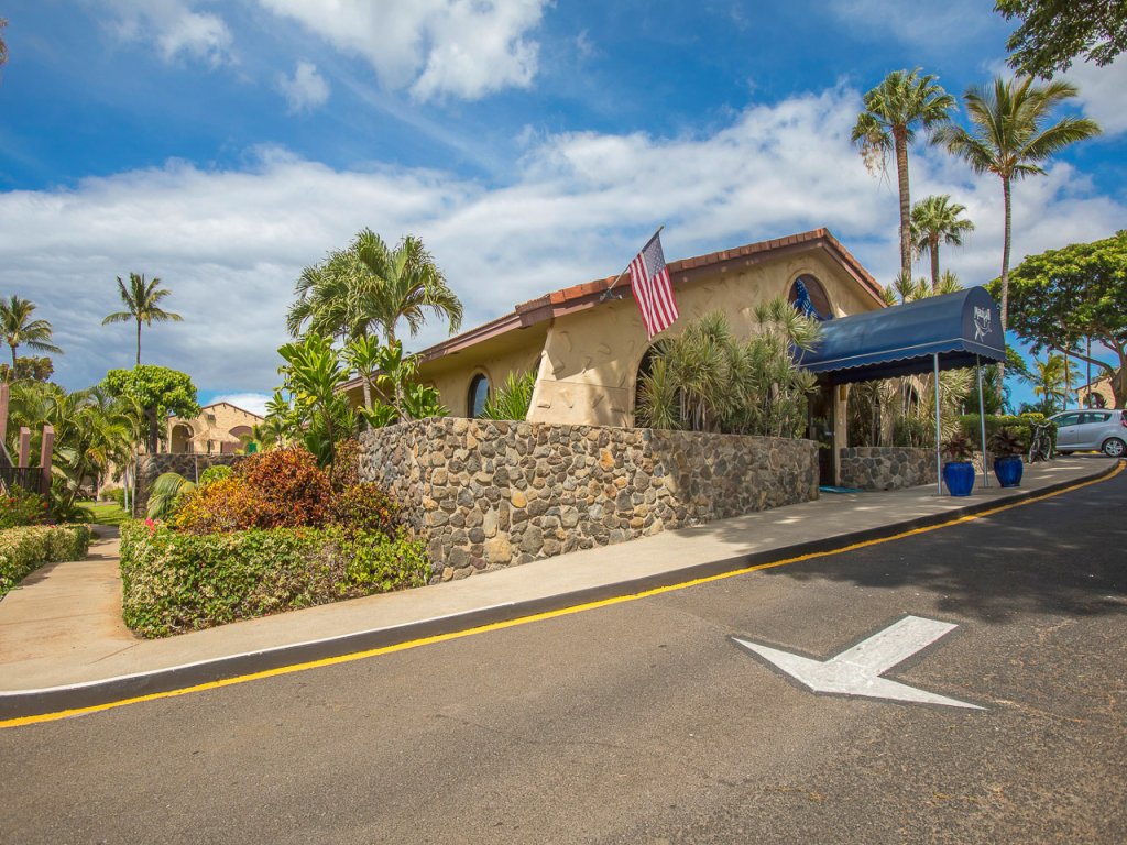 Maui Hill D-41 Vacation Rental in Kihei - RedAwning