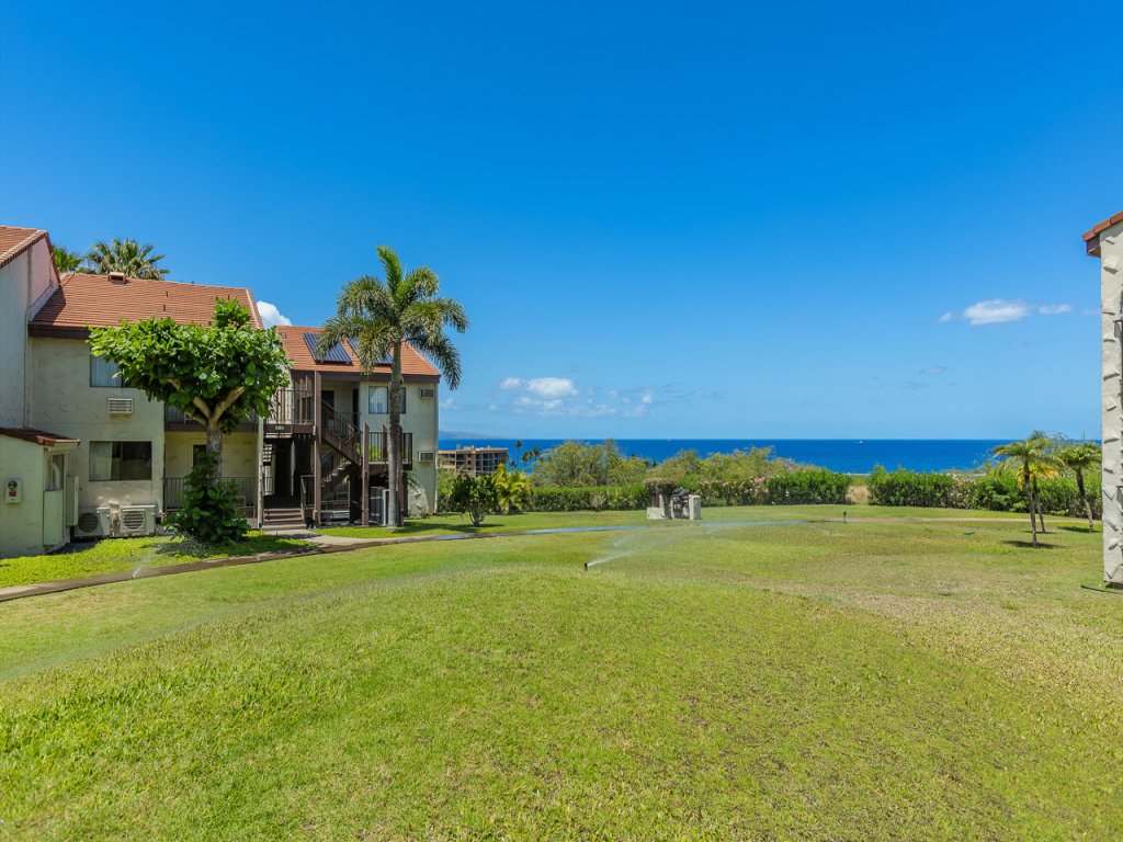 Maui Hill D-41 Vacation Rental in Kihei - RedAwning