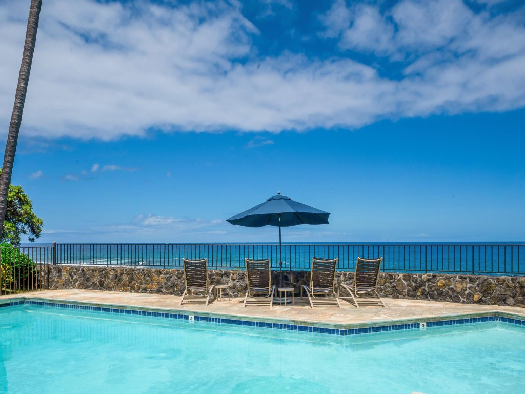 Big Island Royal Sea Cliff 325 Vacation Rental in Kailua-Kona - RedAwning