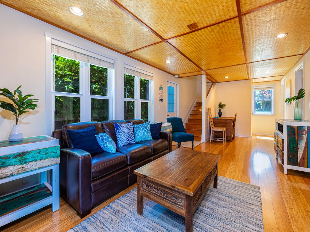 The Cove Hale Vacation Rental in Kihei - RedAwning
