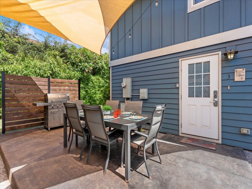 The Cove Hale Vacation Rental in Kihei - RedAwning