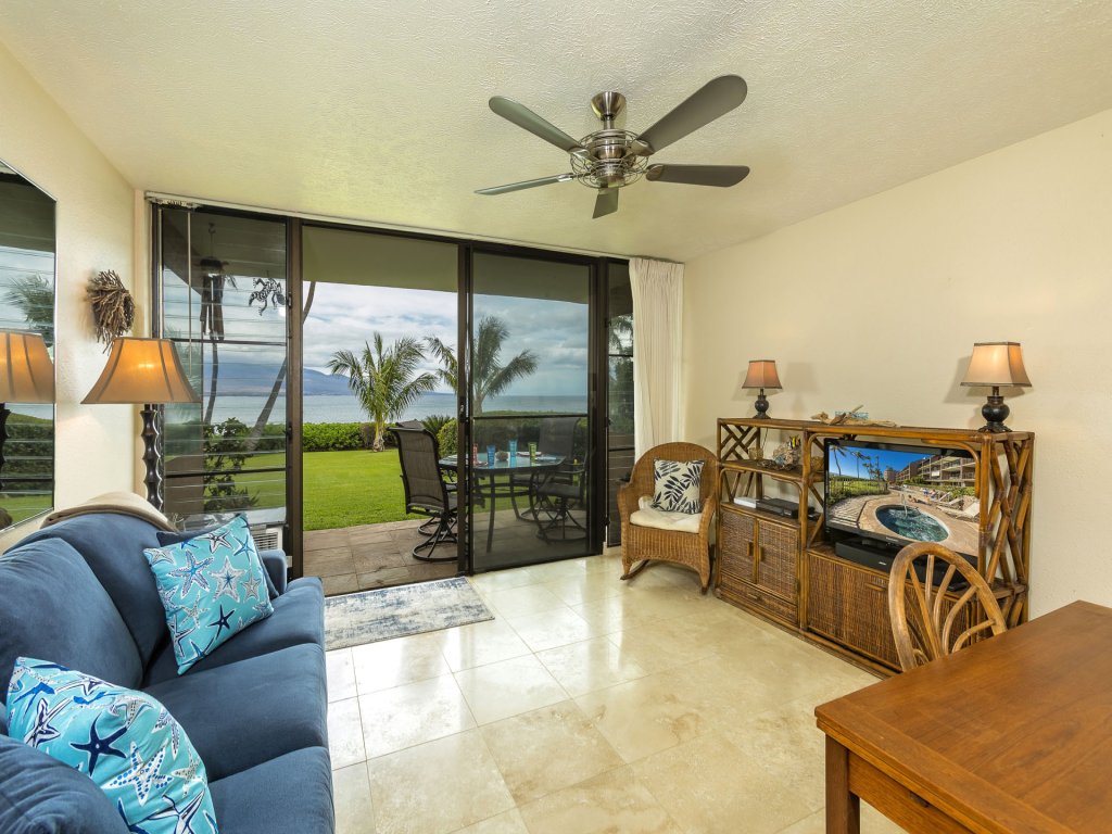 Maalaea Banyans 102 Vacation Rental in Wailuku - RedAwning
