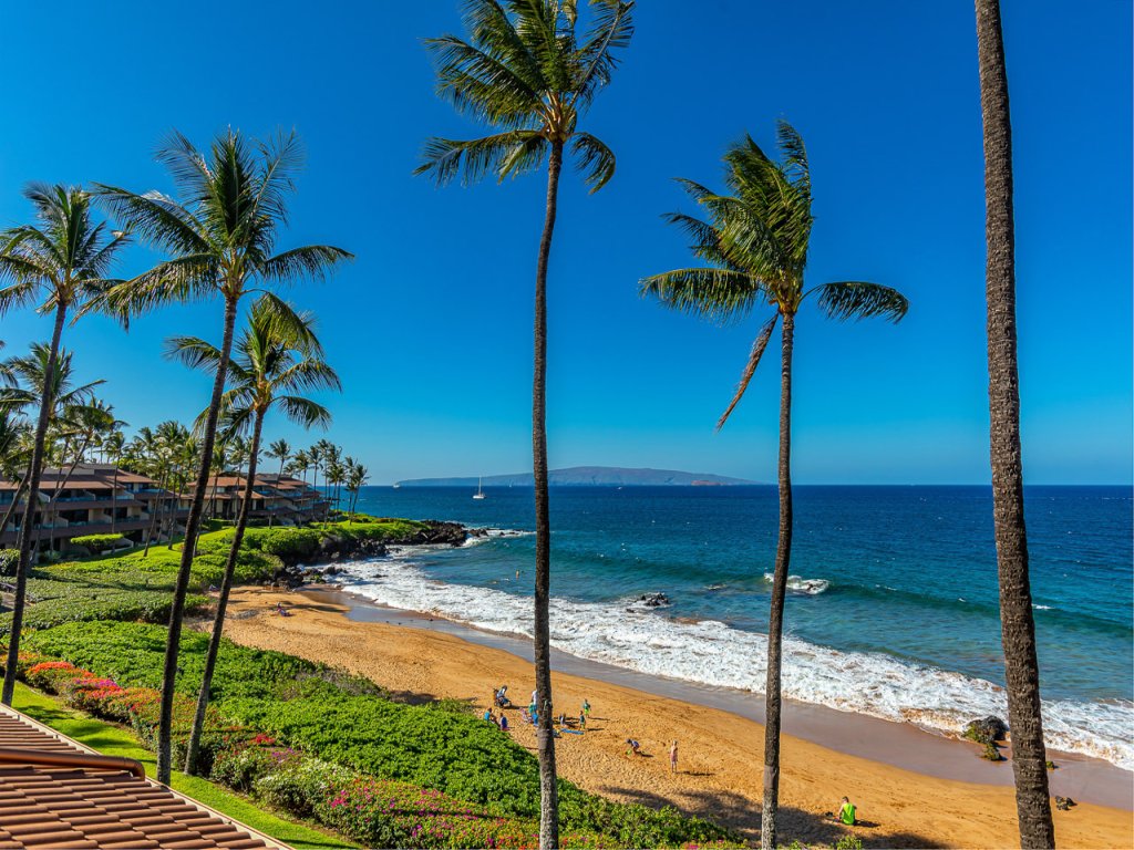 Makena Surf B305 Vacation Rental in Wailea - RedAwning