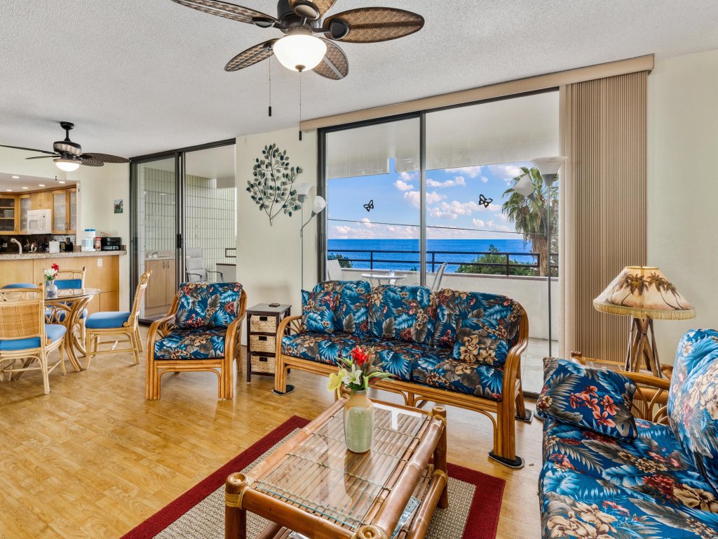 Big Island White Sands Village 113 Vacation Rental in Kailua Kona - RedAwning