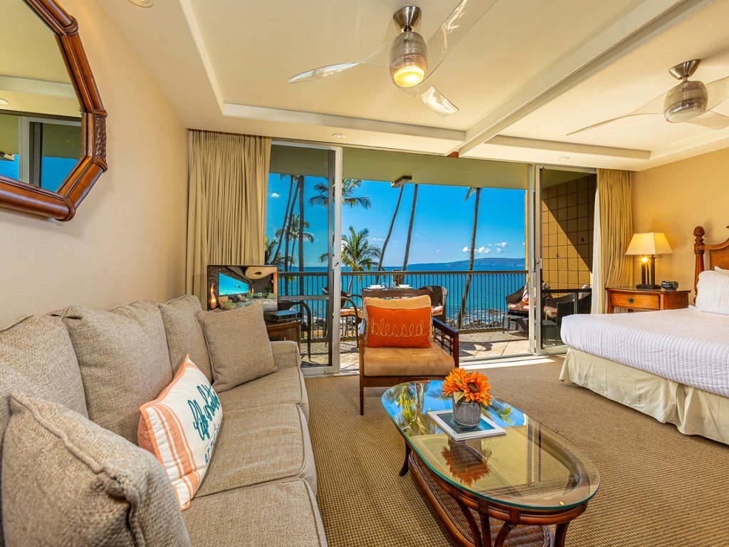Mana Kai #203 Vacation Rental in Kihei - RedAwning