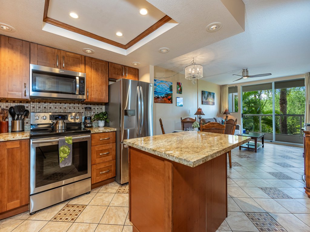Maui Banyan H205 Vacation Rental in Kihei - RedAwning