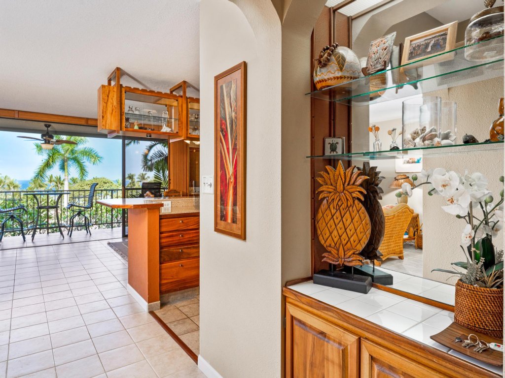 Big Island Kahaluu Bay Villa 102 Vacation Rental in Hawaii - RedAwning