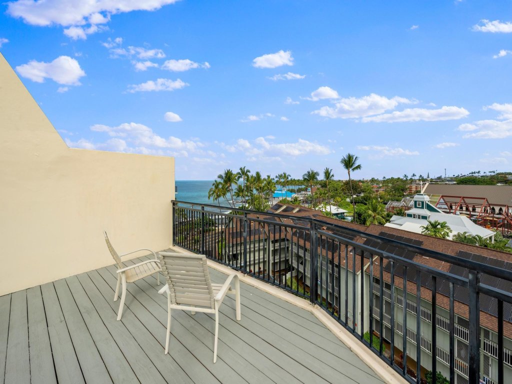 Big Island Kona Plaza 220 Vacation Rental in Kailua-Kona - RedAwning