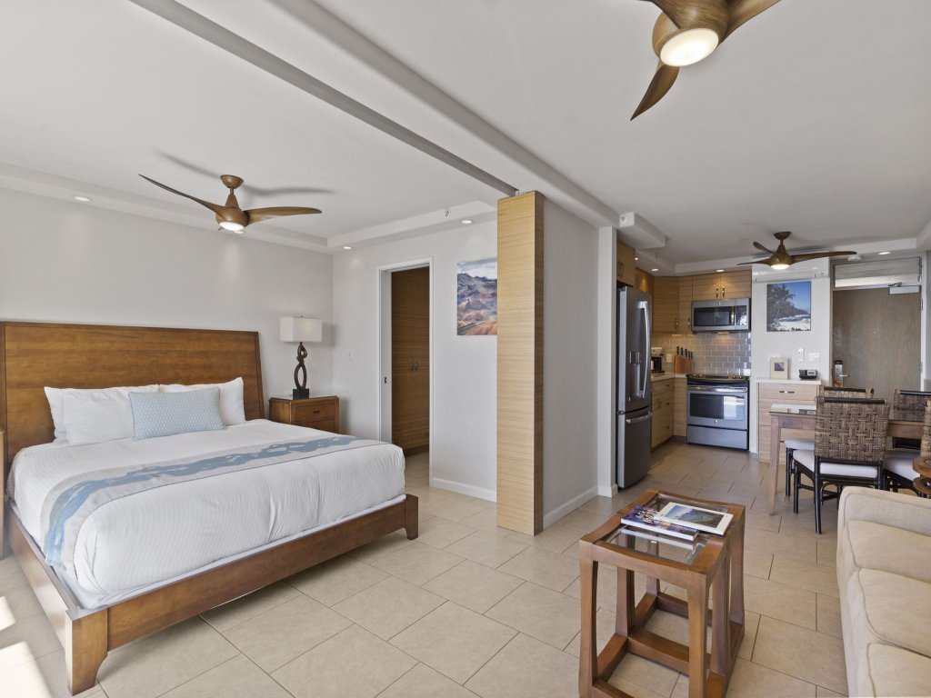 Mana Kai #705 Vacation Rental in Kihei - RedAwning