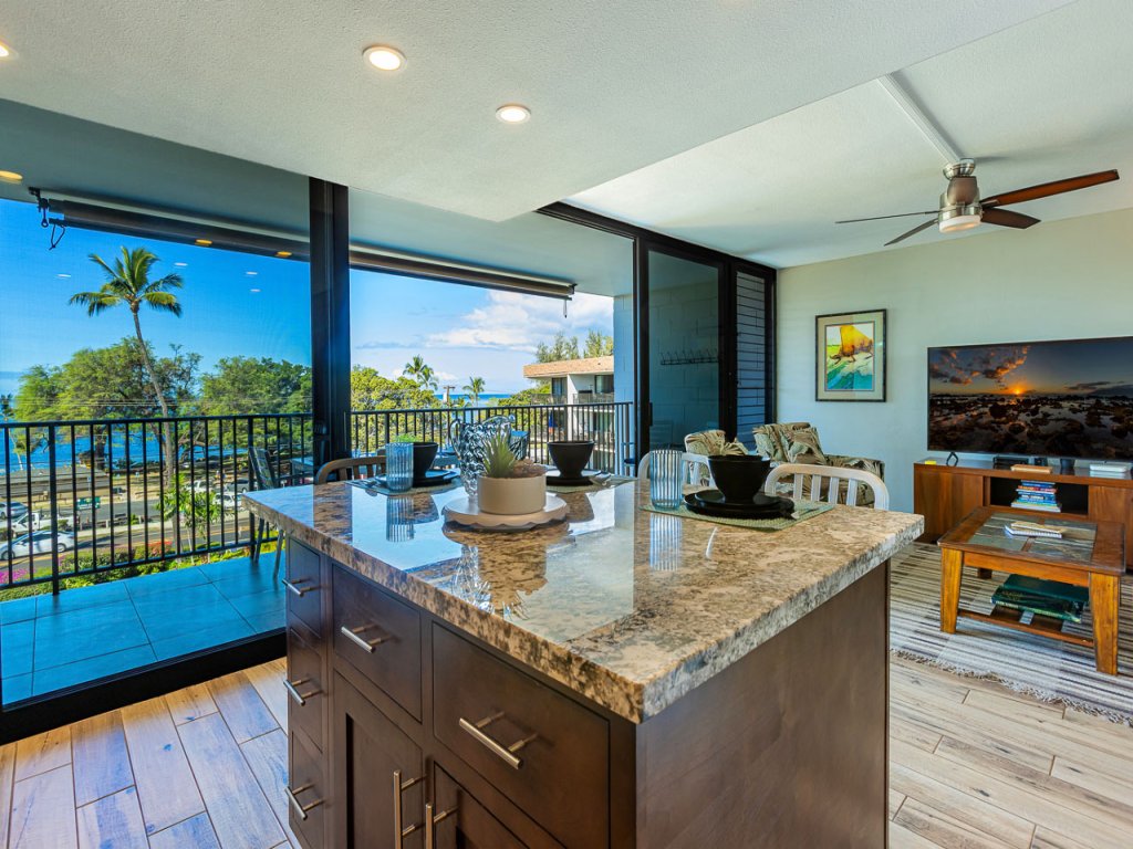 Maui Parkshore 408 Vacation Rental in Kihei - RedAwning
