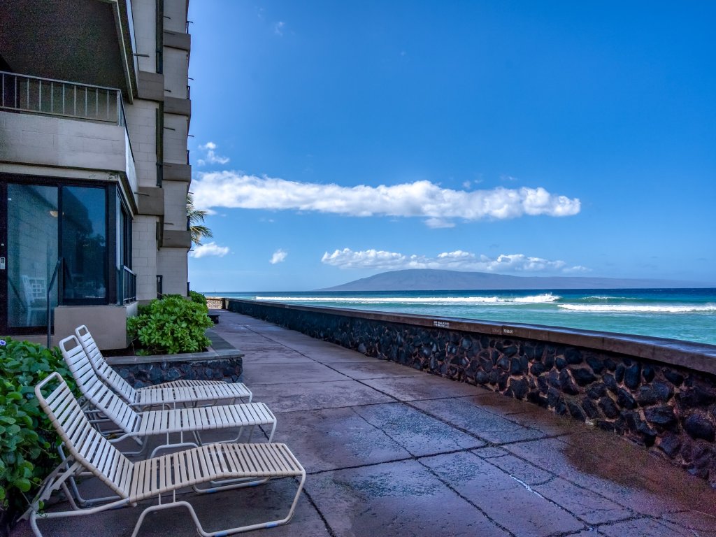 Maui Kai 607 Vacation Rental in Kaanapali - RedAwning