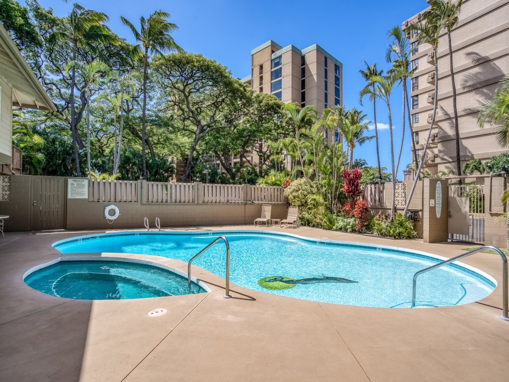 Maui Kai 607 Vacation Rental in Kaanapali - RedAwning