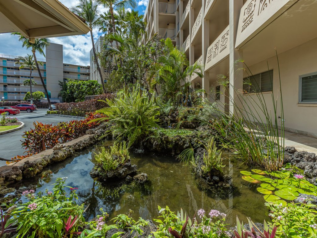Royal Mauian 206 Vacation Rental in Kihei - RedAwning