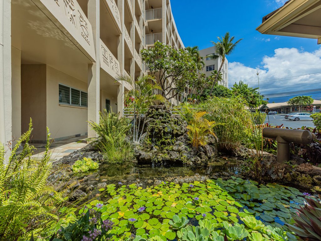 Royal Mauian 206 Vacation Rental in Kihei - RedAwning