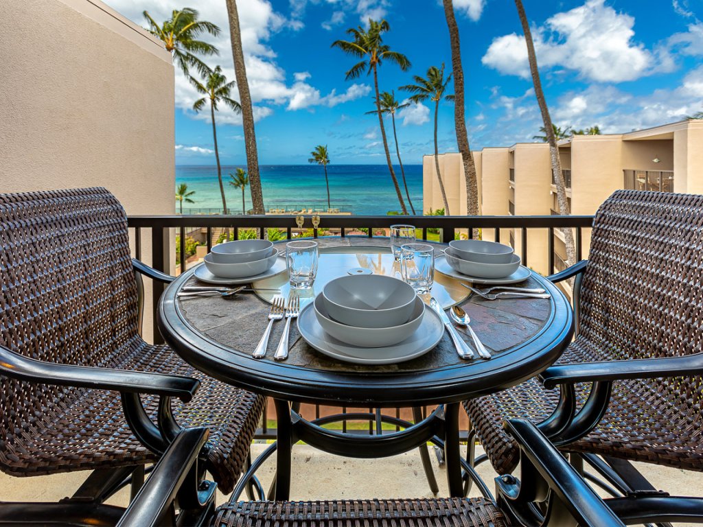 Hale Ono Loa 411 Vacation Rental in Honokowai - RedAwning
