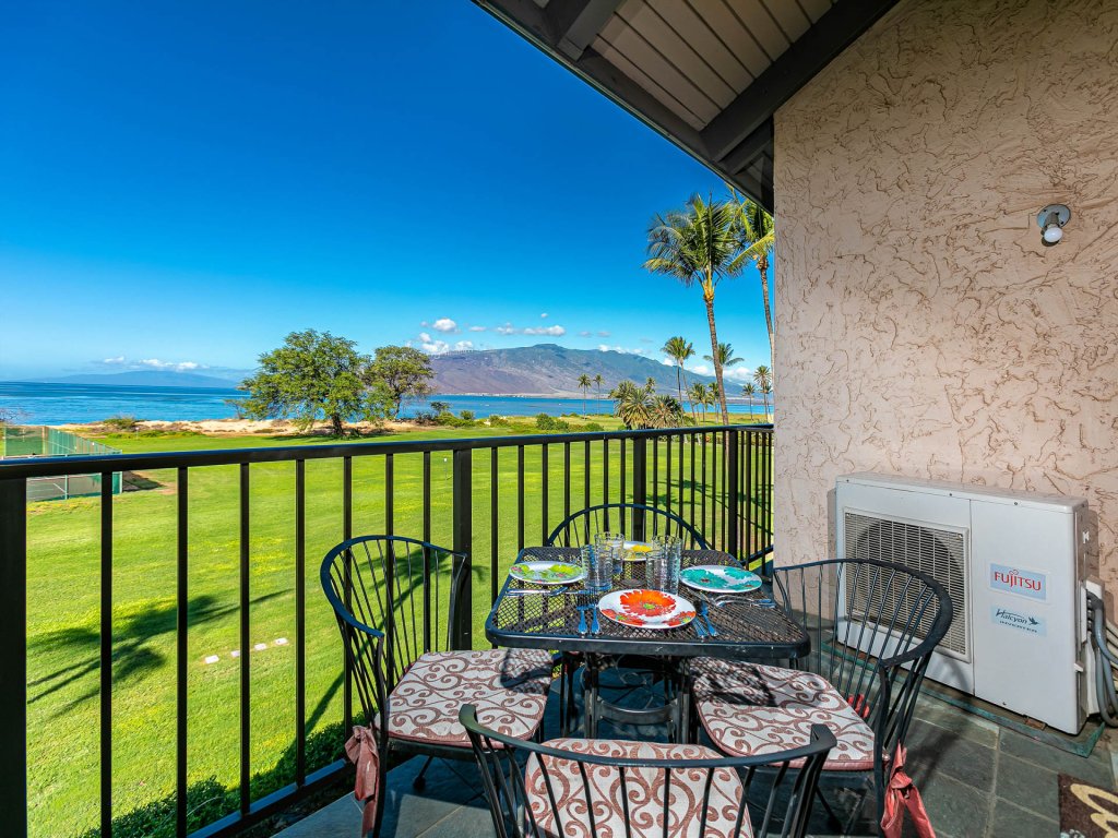 Luana Kai D305 Vacation Rental in Kihei - RedAwning