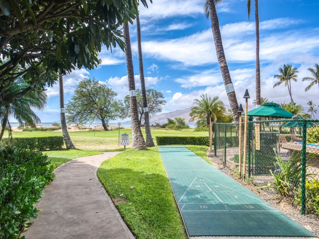 Luana Kai C306 Vacation Rental in Kihei - RedAwning