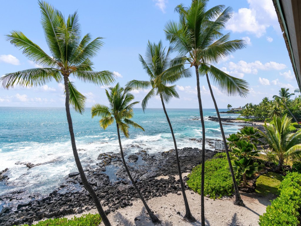 Big Island Kona Nalu 304 Vacation Rental in Kailua Kona - RedAwning