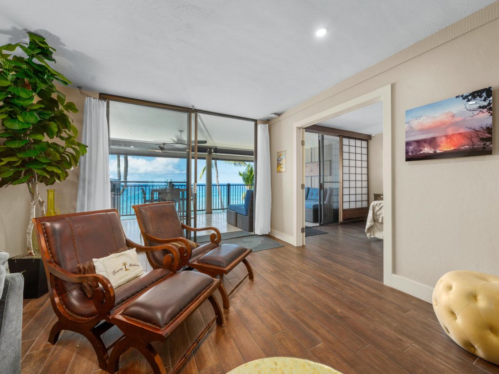 Big Island Kona Nalu 304 Vacation Rental in Kailua Kona - RedAwning