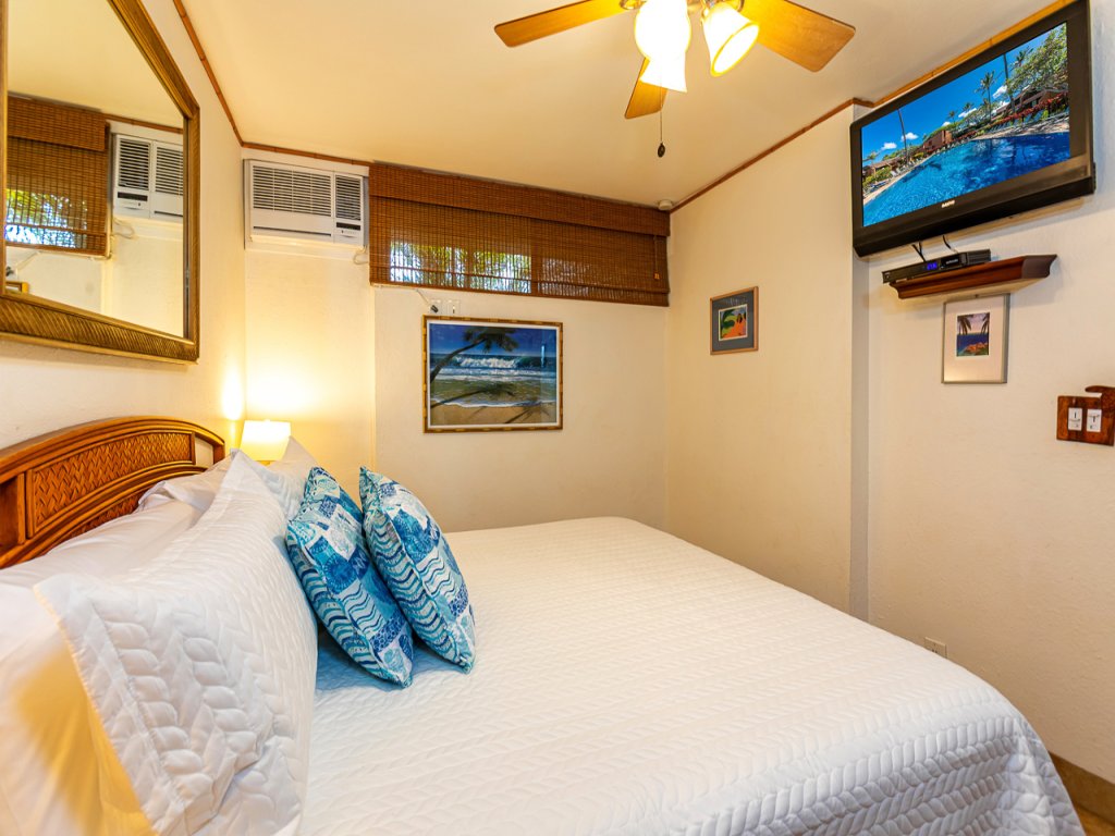 Kuleana Resort 303 Vacation Rental in Honokowai - RedAwning