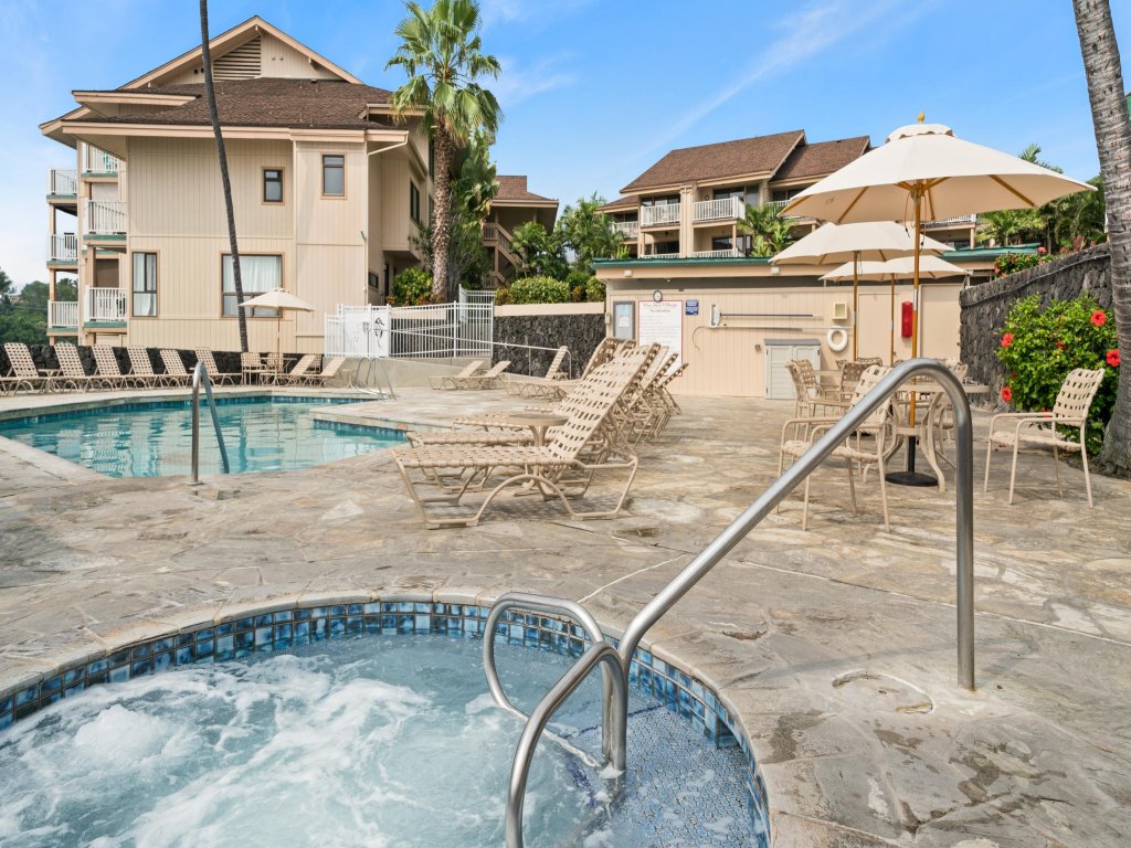 Big Island Sea Village 3212 Vacation Rental in Kailua-Kona - RedAwning