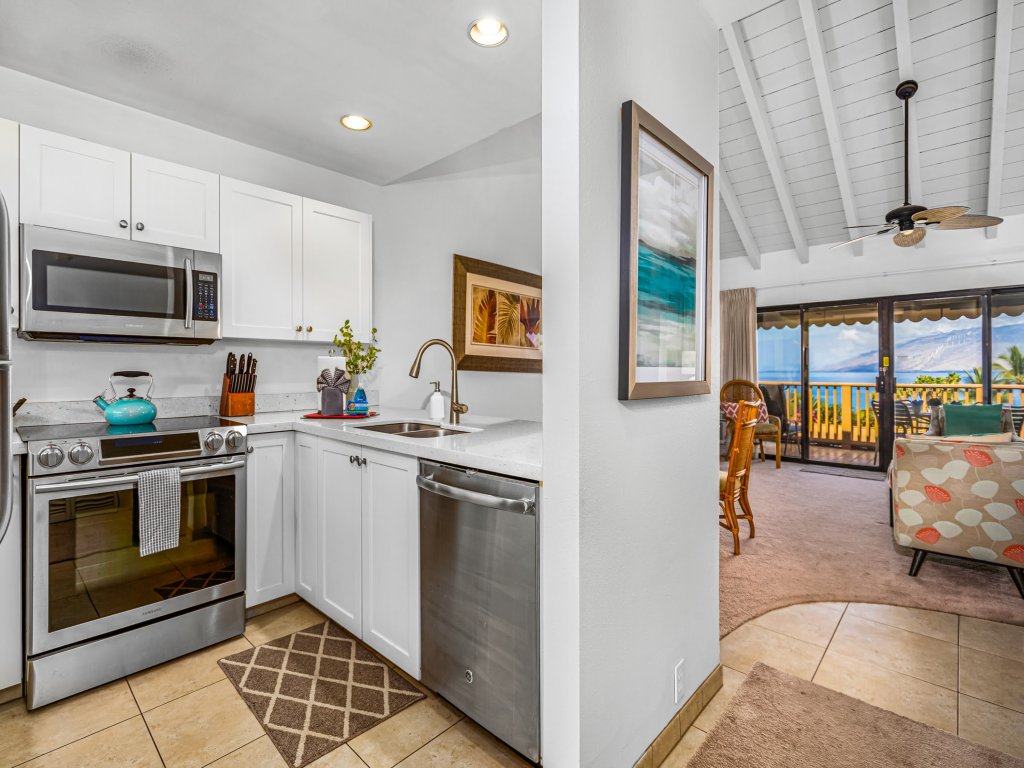 Maui Kamaole G211 Vacation Rental in Kihei - RedAwning