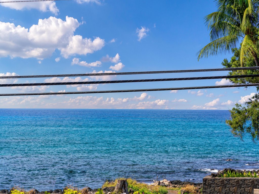 Big Island Holualoa Bay Villas 106 Vacation Rental in Kailua-Kona - RedAwning