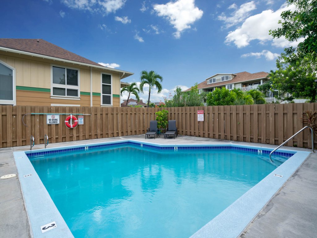 Big Island Lunapule Condos 205B Vacation Rental in Kailua-Kona - RedAwning