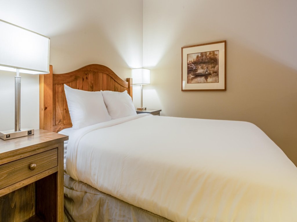 Cahilty #305 Vacation Rental - RedAwning