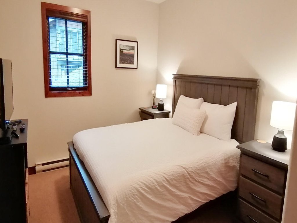 Trappers Landing #34 Vacation Rental - RedAwning