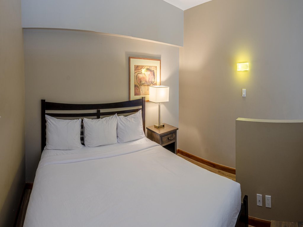 Cahilty #442 Vacation Rental - RedAwning
